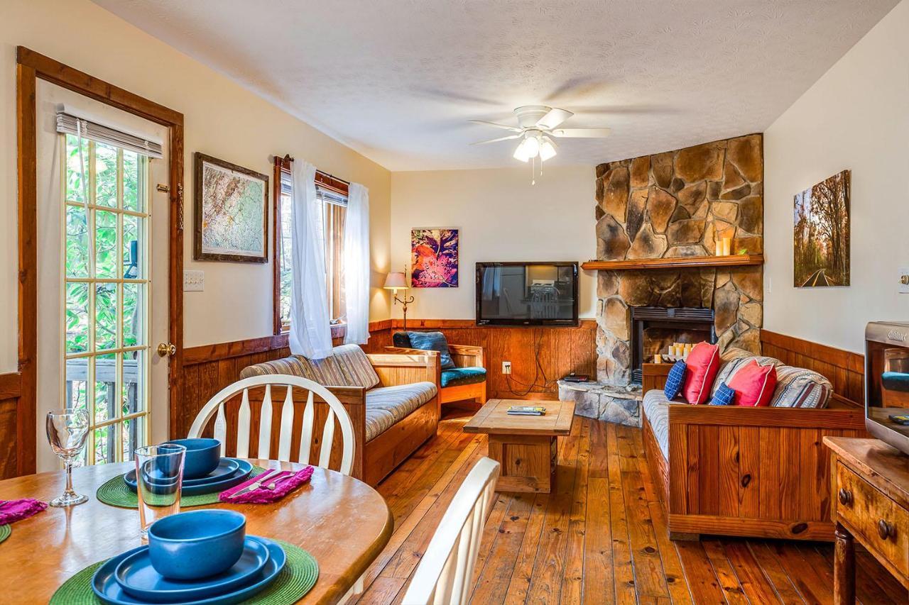 Love Ridge Mountain Lodging Lyndhurst Exterior foto